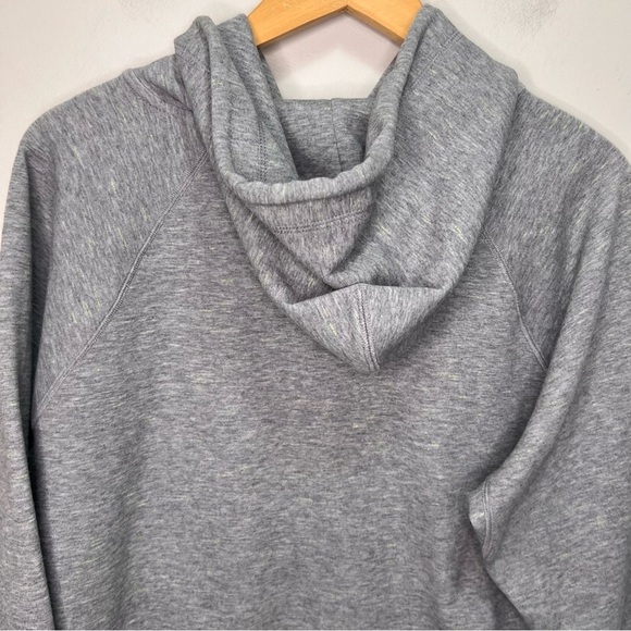 Aritzia Parklife Grey Cropped Hoody Size Small Casual Cozy Monochrome Neutral - Picture 7 of 11